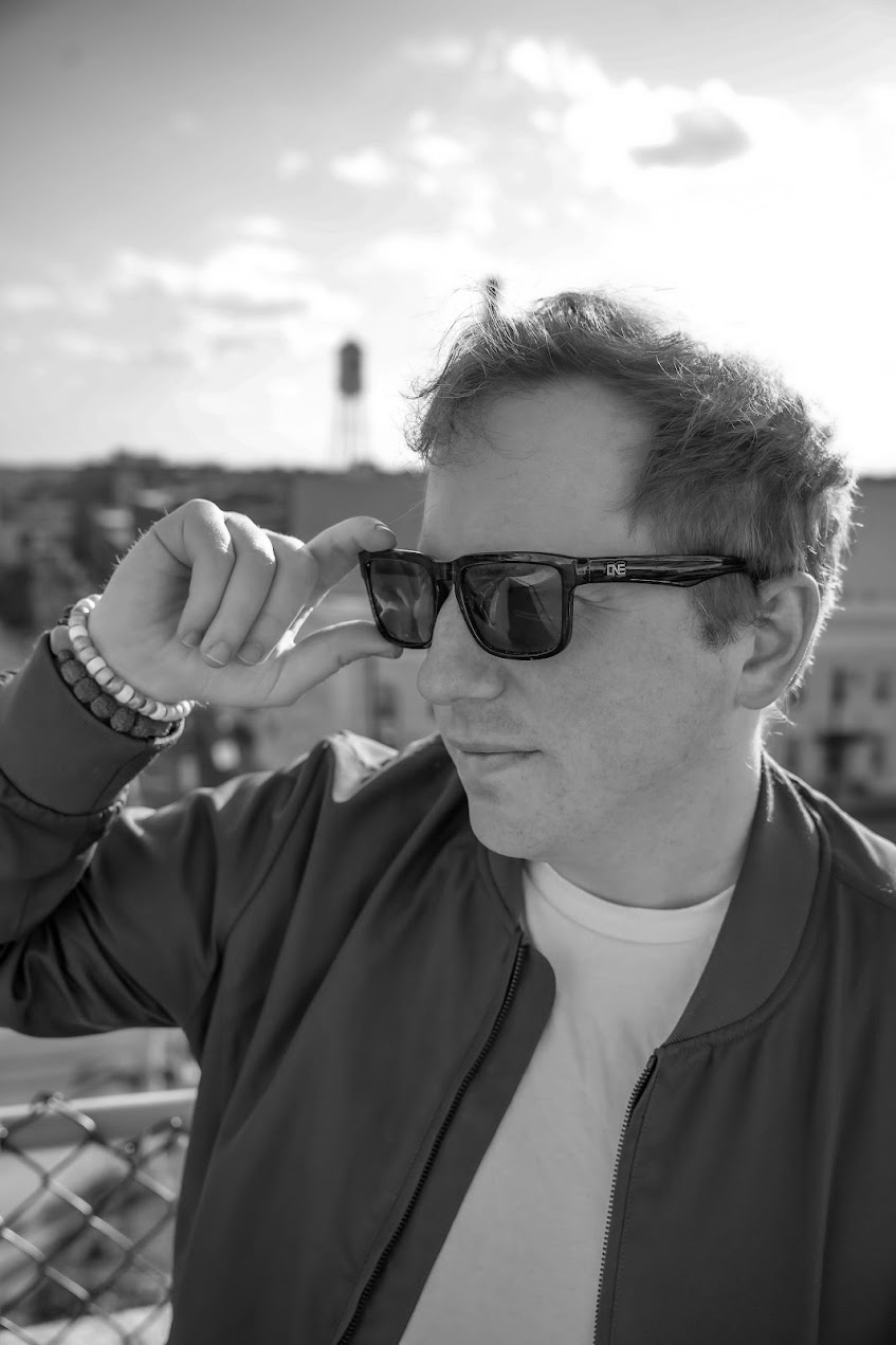 Elliott Digital founder